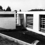 Cesare Cattaneo e Luigi Origoni, Asilo Infantile Garbagnati ad Asnago, 1935-1937: fotografia dell'edificio ultimato (ACC Cernobbio)